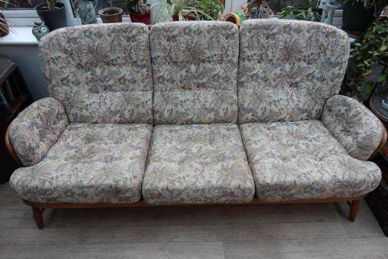 Beautiful original Ercol Sofa with original cushions.