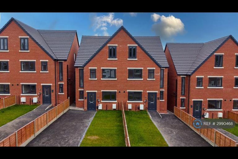 5 bedroom house in Oldham, Oldham, OL8 (5 bed) (#2990468)