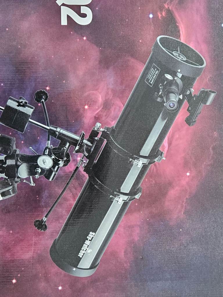 Newtonian Reflector Telescope