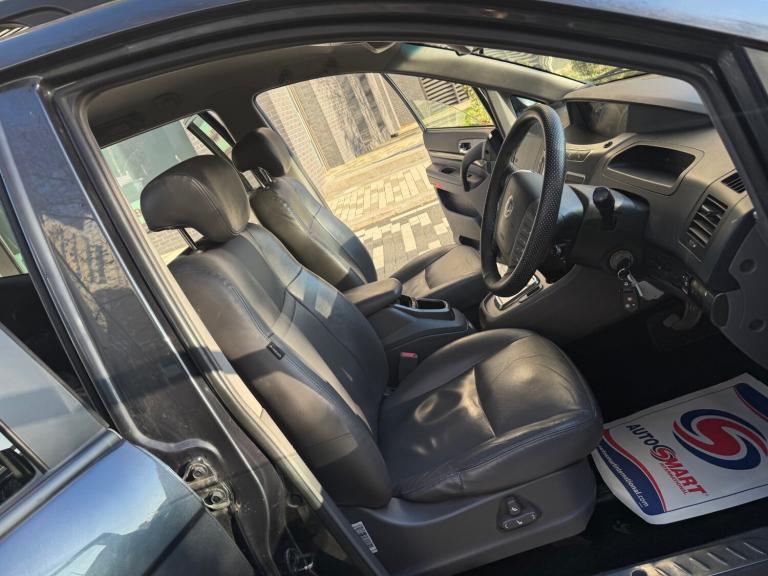 2014 SSANGYONG RODIUS TURISMO 2.0 E-XDI T-TRONIC AUTOMATIC 4WD 7 SEATER 5dr GREY