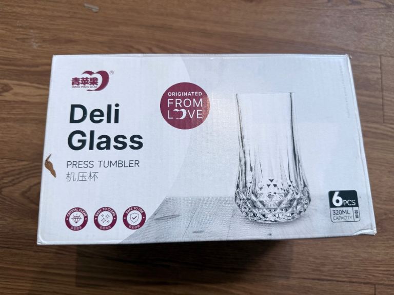 Deli Glass Tumbler Set – 6 Clear Glass Cups with Patterned Base