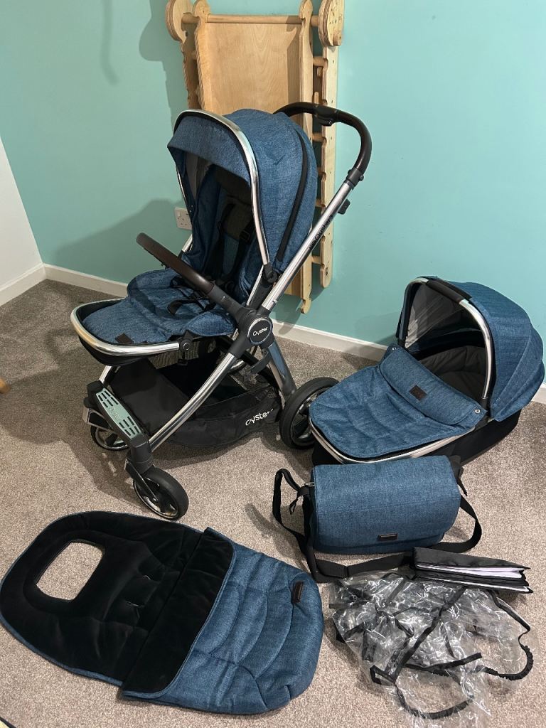 Oyster 3 Pram / Pushchair, Carrycot And Accessories