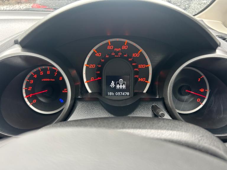 HONDA JAZZ ONLY 37 K AND FSH MOT JUNE 26 