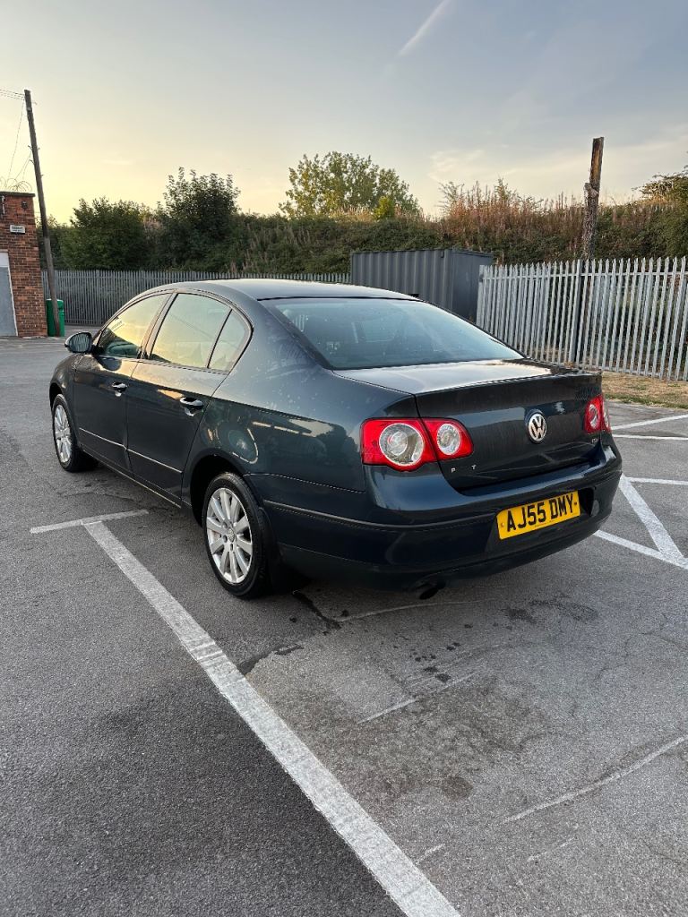 Volkswagen, PASSAT, Saloon, 2005, Manual, 1598 (cc), 4 doors