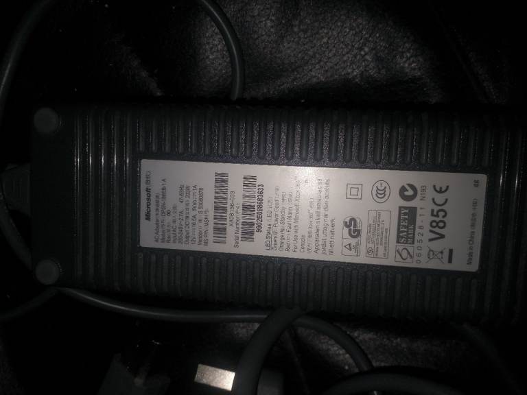 Genuine MICROSOFT XBOX 360 CONSOLE POWER SUPPLY BRICK with cable