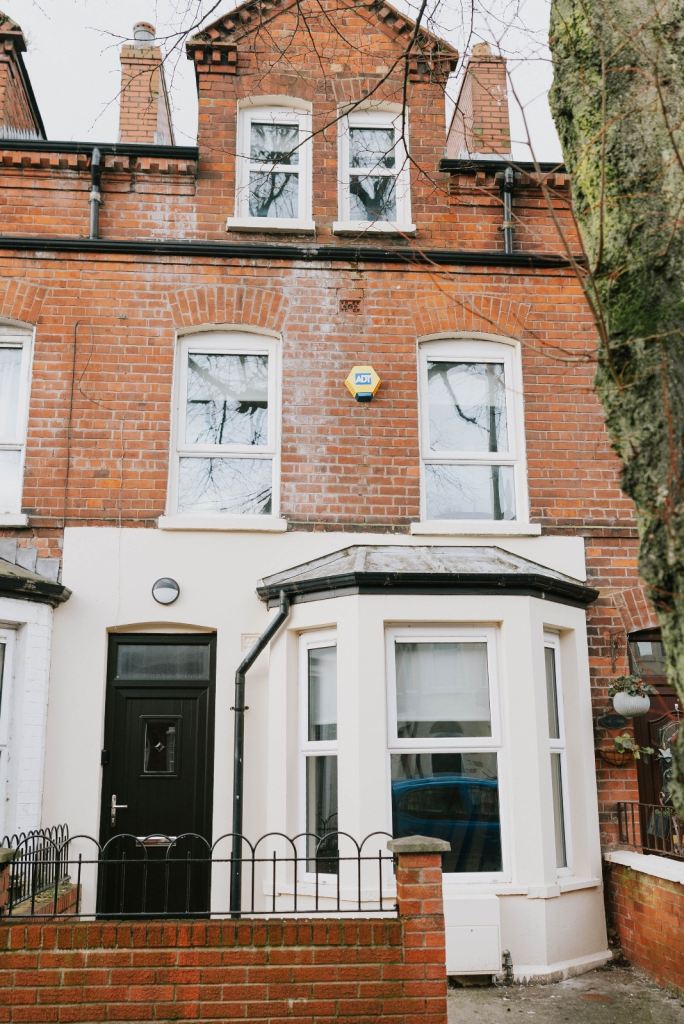 3 / 4 Bed Fully Furnished Townhouse