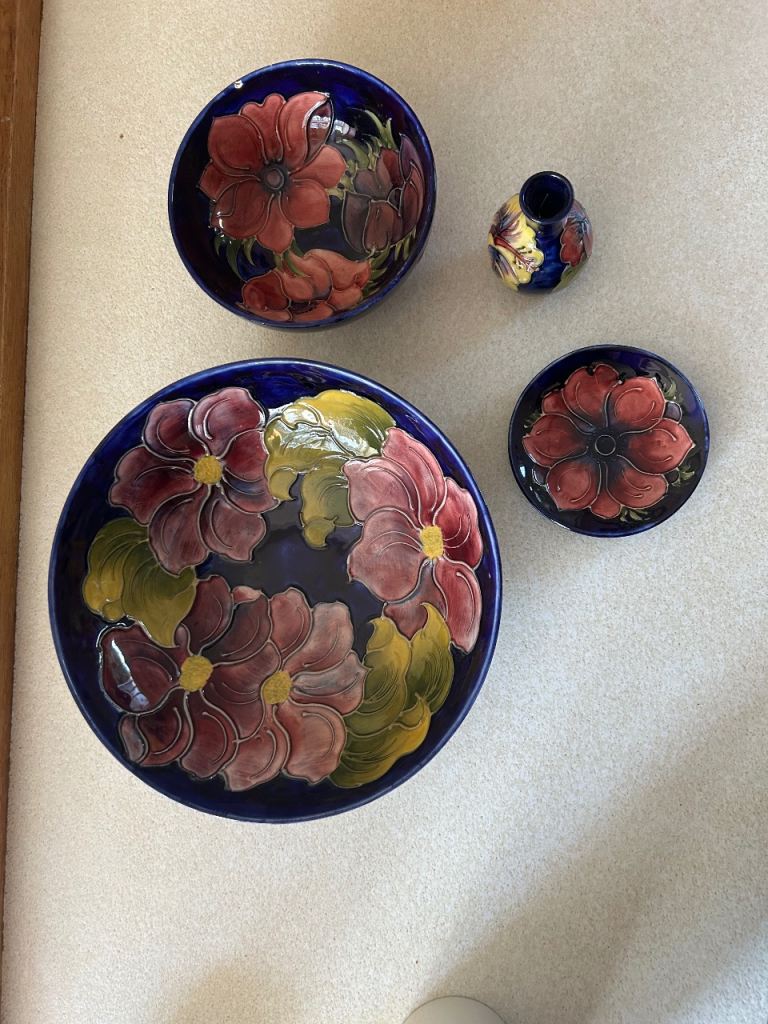 Moorcroft Pottery Set – Hand Painted Floral Bowls & Vase