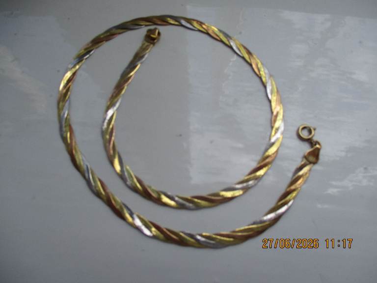 Tri colour 9ct gold necklace
