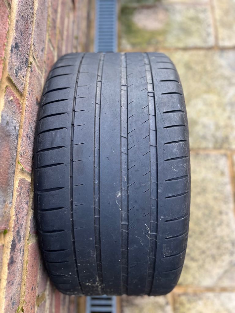 Michelin pilot sport 4s 295/35 ZR 20