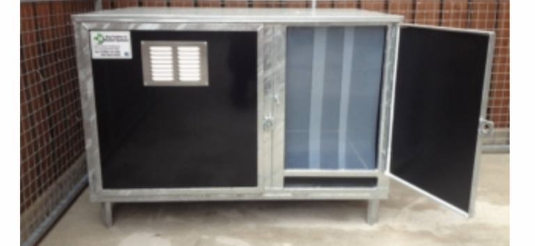 Dog insulated kennel cabin 