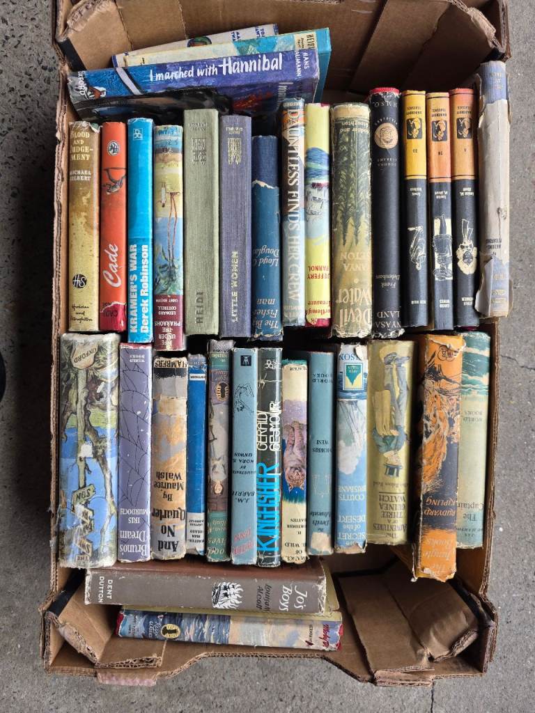 SELECTION OF VINTAGE HARDBACKS
