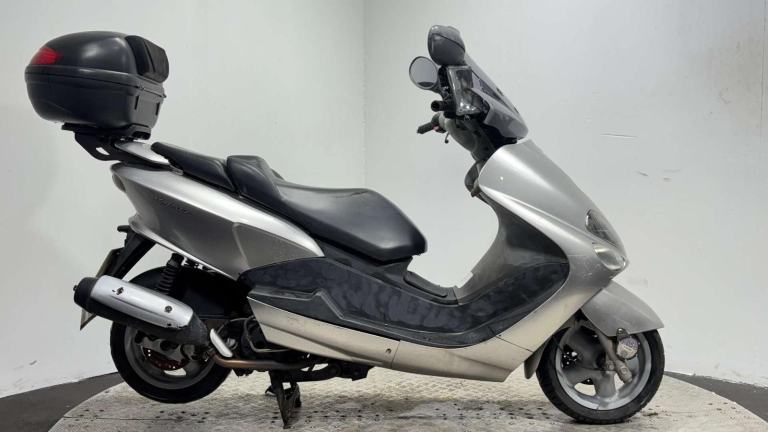 Yamaha Majesty 125 2004 YP125 32K PROJECT LARGE MAXI SCOOTER 125CC