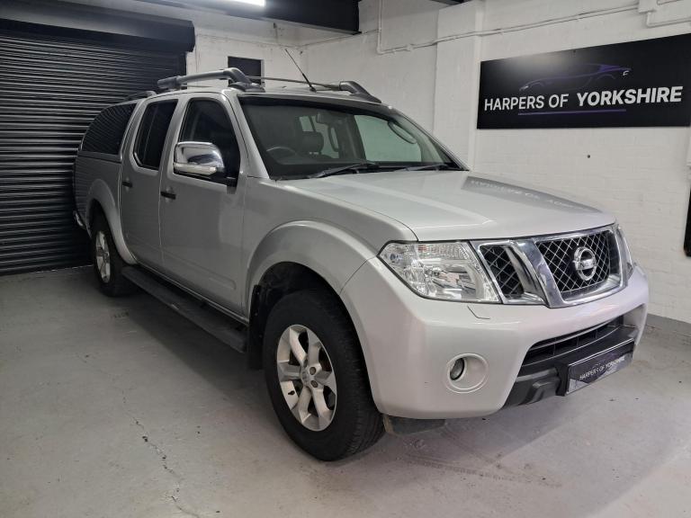 2013 Nissan Navara Double Cab Pick Up Tekna 2.5dCi 190 4WD PICK UP DIESEL Manual