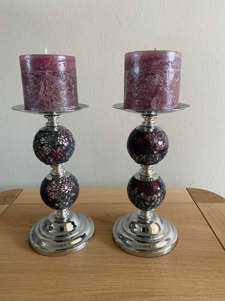 Set of two candlesticks