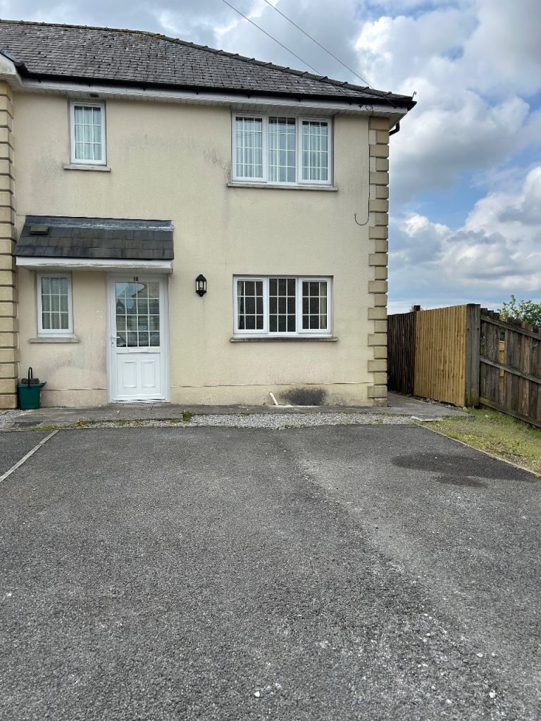 3 bed semi detached house heol rhos y Bonwen SA14  cefneithin 
