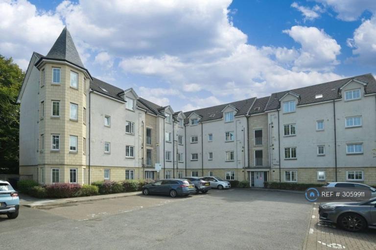 2 bedroom flat in Livingston Village, Livingston, EH54 (2 bed) (#3059911)