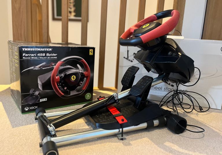 Thrustmaster Ferrari and gaming stand