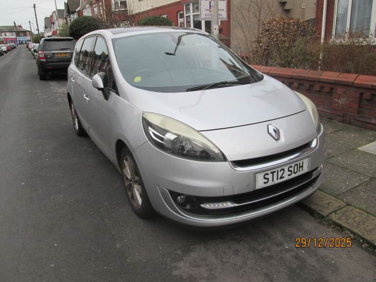 Renault grand scenic long MOT