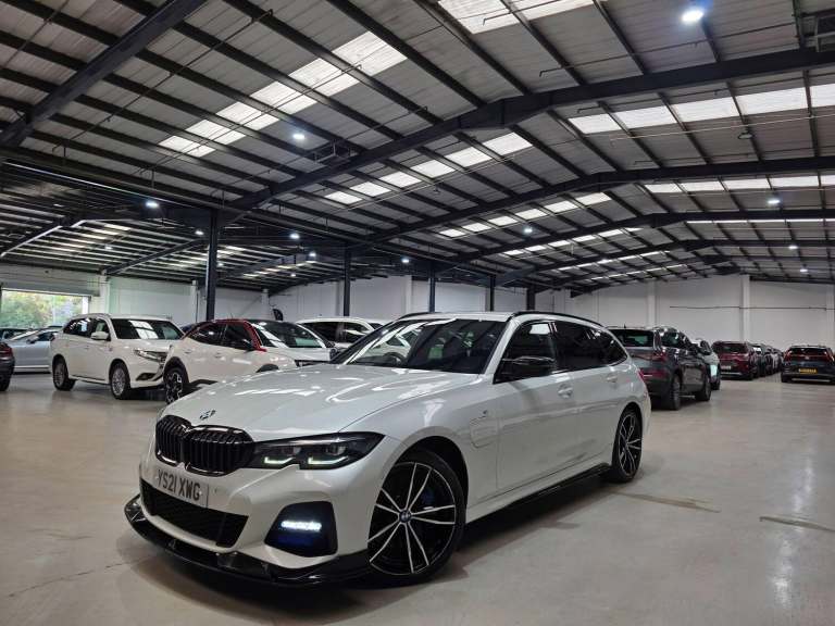 2021 BMW 3 Series 2.0 330e 12kWh M Sport Touring Auto Euro 6 (s/s) 5dr ESTATE Petrol/Electric Hyb...