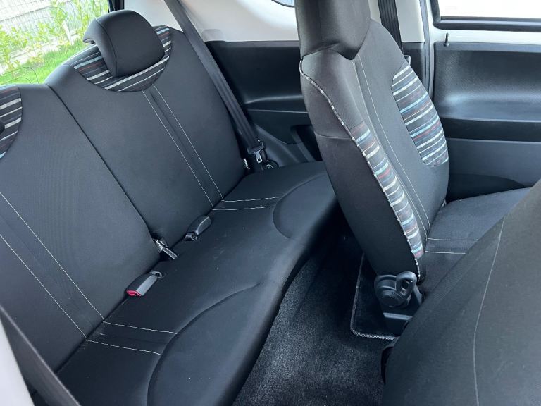 LOW MILES 2013 CITROEN C1 VTR 1.0 VTi *FULL MOT & SERVICE* same as aygo 107 108