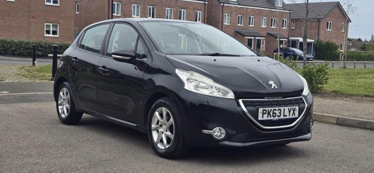  Peugeot 208 1.0 VTi Active Euro 5 5dr Petrol Manual