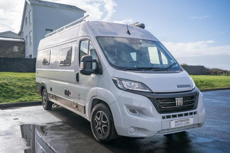 2022 Vantage Vue Rear Washroom Motorhome 