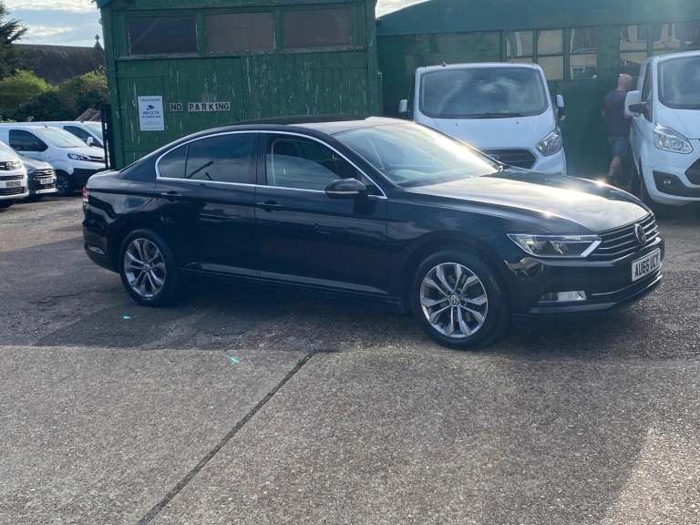 VOLKSWAGEN PASSAT 2.0 TDI BlueMotion Tech SE Black Manual Diesel 2016