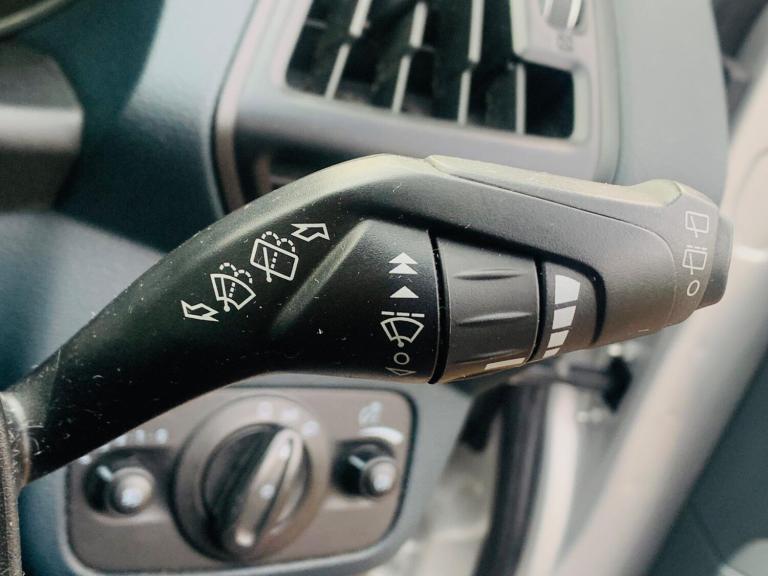 2013 Ford Grand C-Max 1.6 TDCi Zetec Euro 5 5dr MPV Diesel Manual