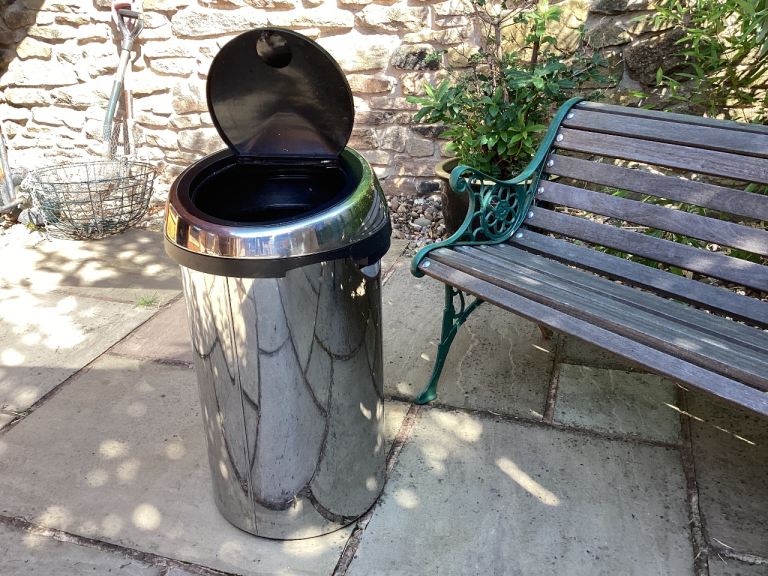 Brabantia large touch bin