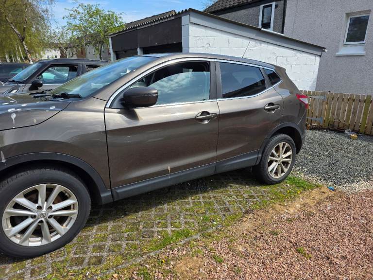 Nissan, QASHQAI, Hatchback, 2014, Manual, 1461 (cc), 5 doors