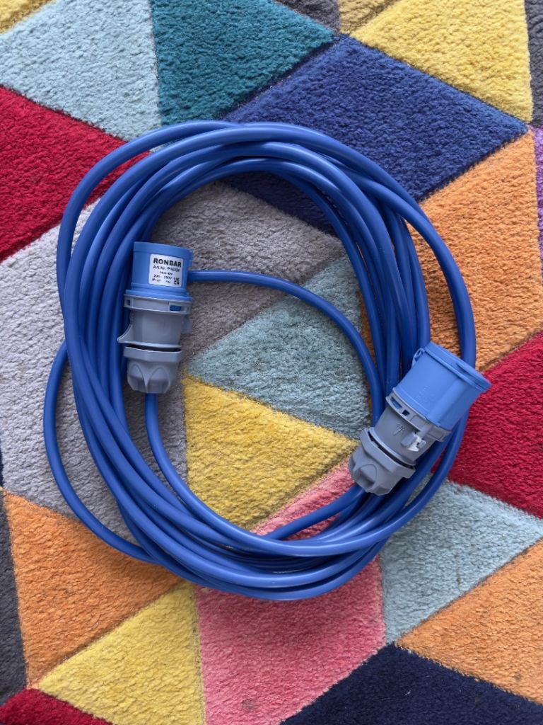 10m Blue Caravan/Motorhome Mains Hook Up Cable Heavy duty 2.5mm2 – un used