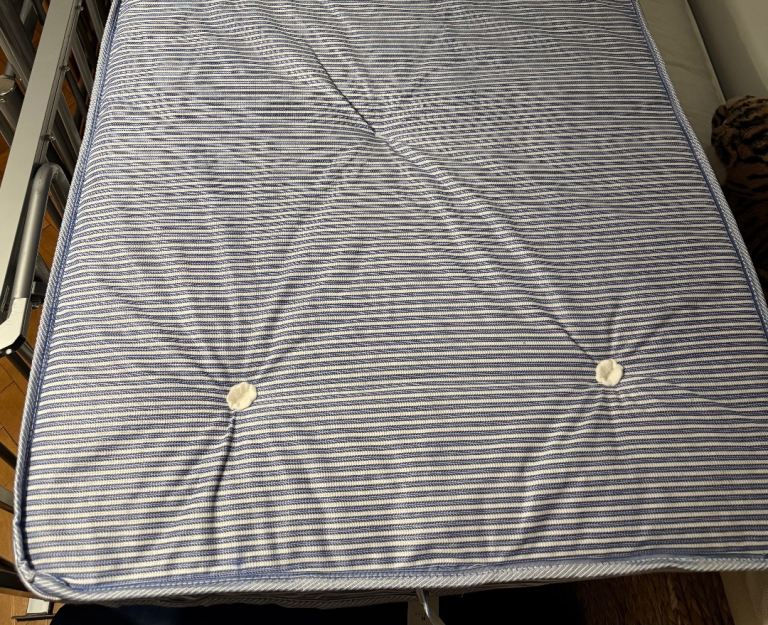 Single mattress for younger children used on a pull out bed