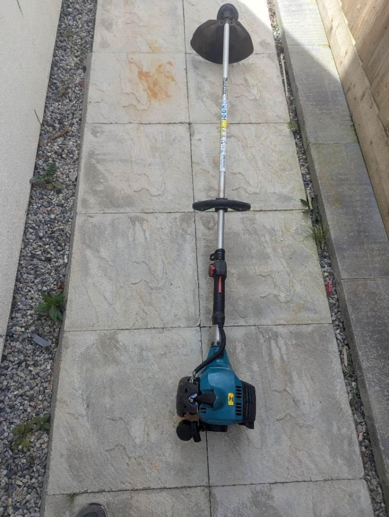 Makita petrol strimmer spares or repairs 