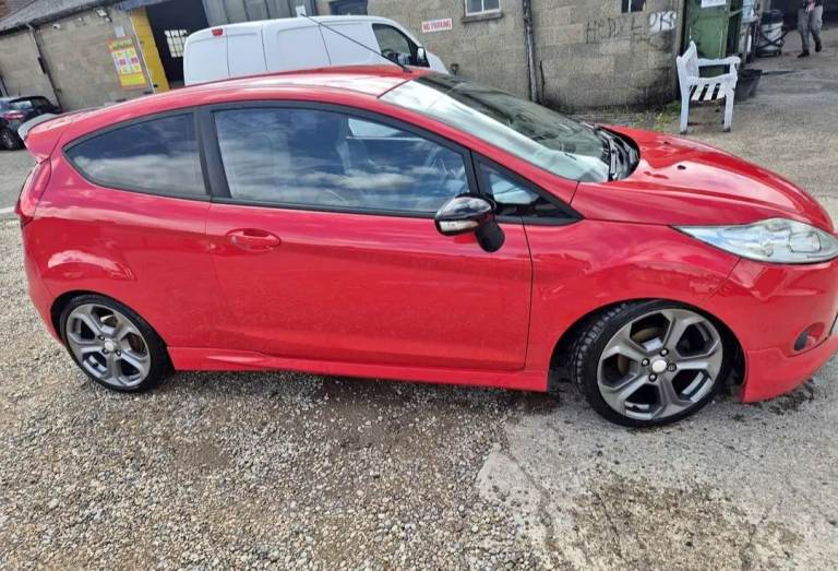 Ford fiesta 1.6tdi, ST body kit 2010 diesel