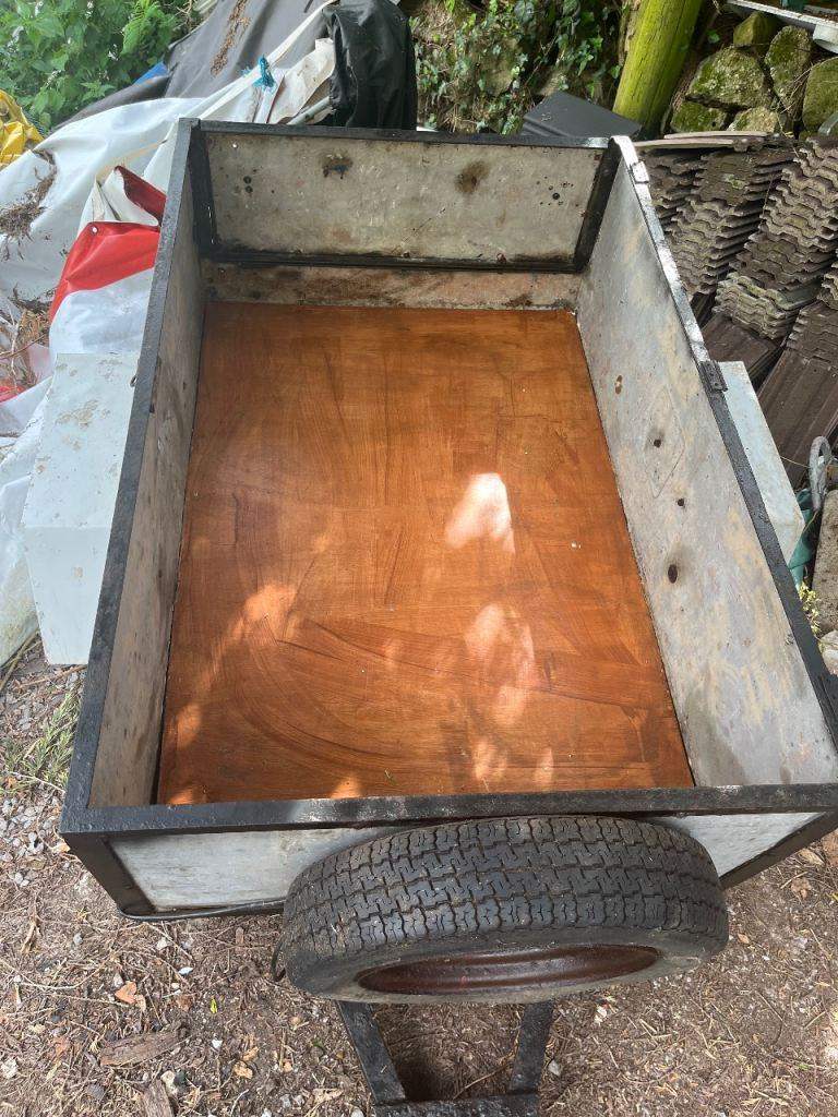 Trailer 4ft x 5ft with new base