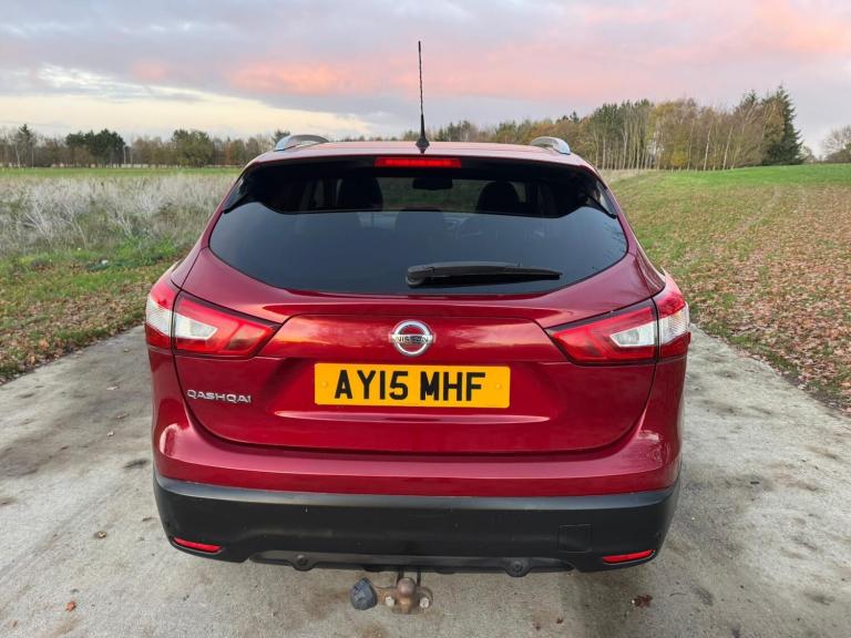 2015 Nissan Qashqai 1.6 dCi Tekna 5dr HATCHBACK Diesel Manual