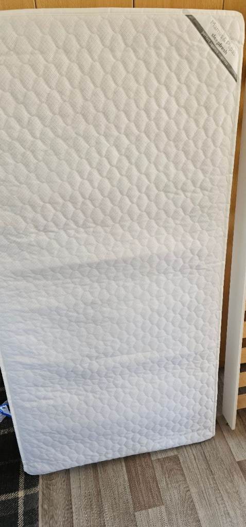 Toddlers bed