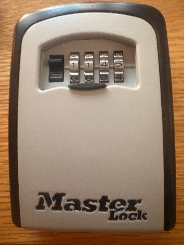 Master lock key safe 