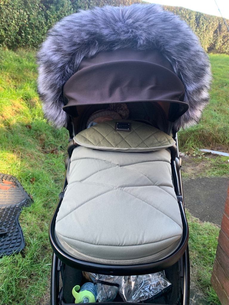 Zap zummi sage green pram