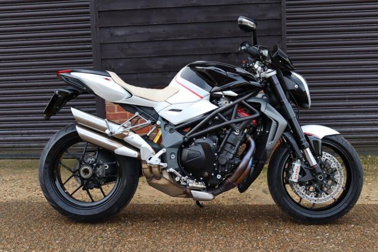  MV AGUSTA BRUTALE 1090RR MOTOR CYCLE PETROL Manual