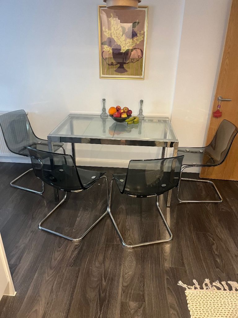 4 dining chairs available