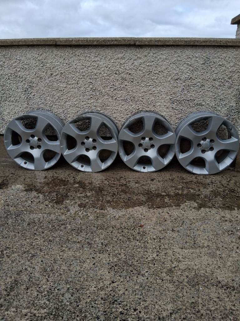 Land rover discovery alloys