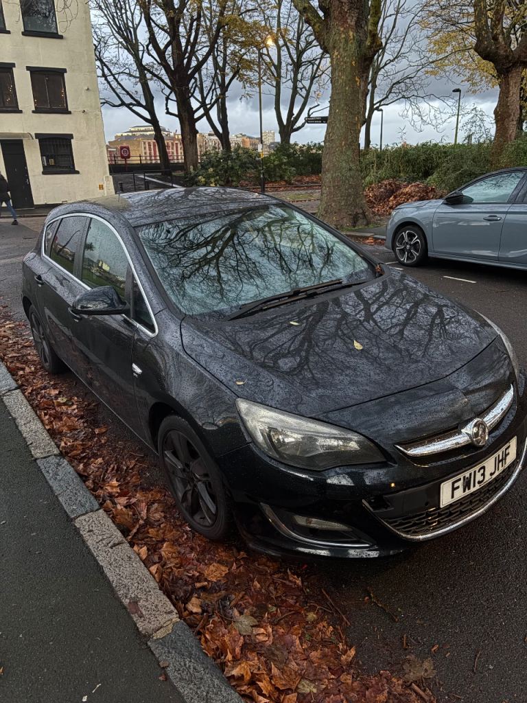 image for Vauxhall, ASTRA, Hatchback, 2013, Semi-Auto, 1598 (cc), 5 doors