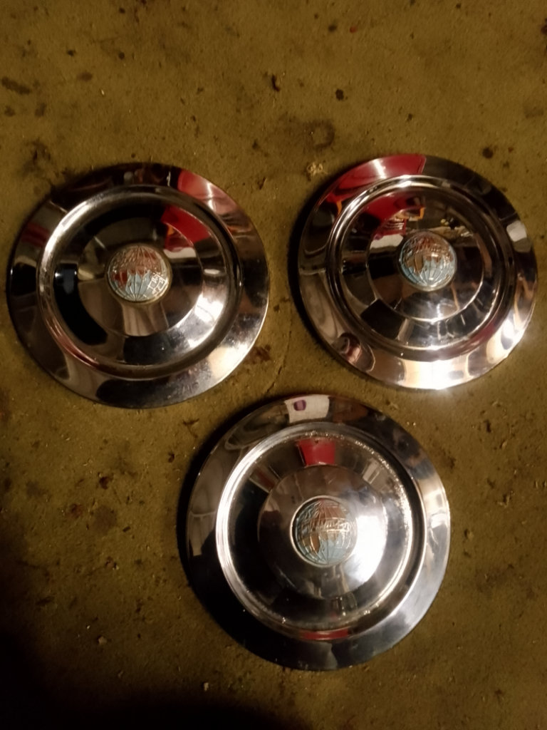 Triumph TR2 TR3 TR4 Hubcaps