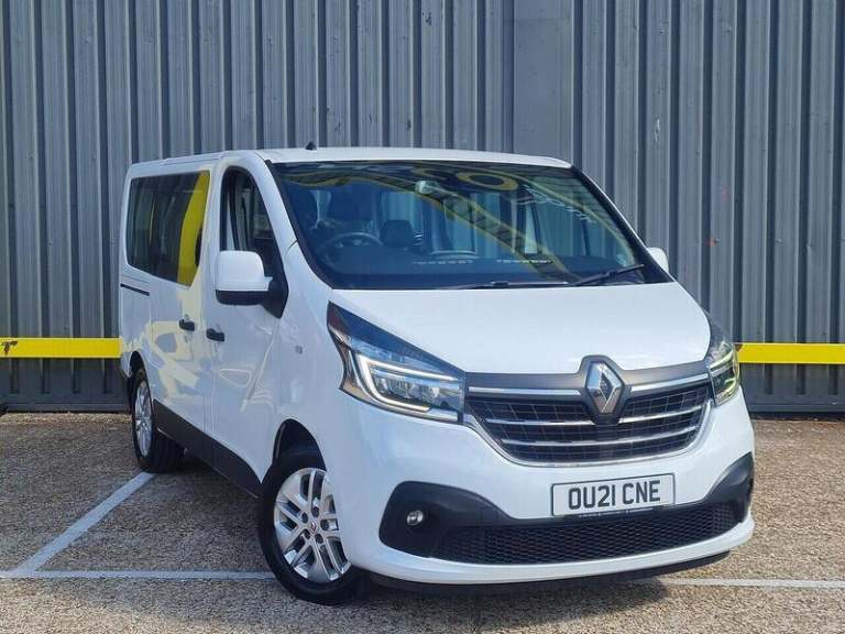 2021 Renault Trafic SL28 ENERGY dCi 120 Sport Nav 9 Seater MPV DIESEL Manual