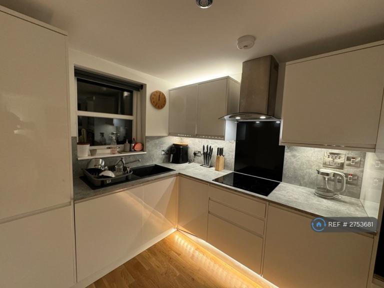 2 bedroom flat in Orwell Terrace, Edinburgh, EH11 (2 bed) (#2753681)
