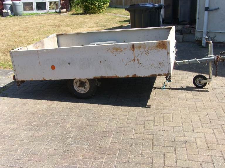 TRAILER FOR VAN/CAR I USED IT TO TAKE RUBBISH TO COUNCEL DUMP