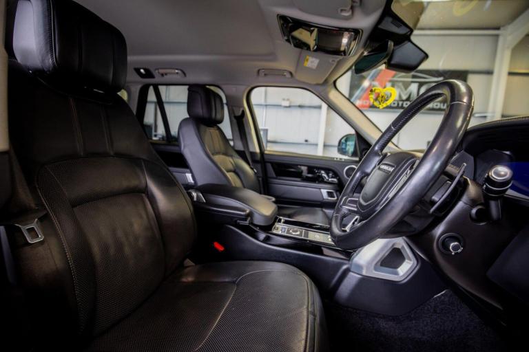 2019 Land Rover Range Rover 4.4 SDV8 Vogue 4dr Auto ESTATE DIESEL Automatic