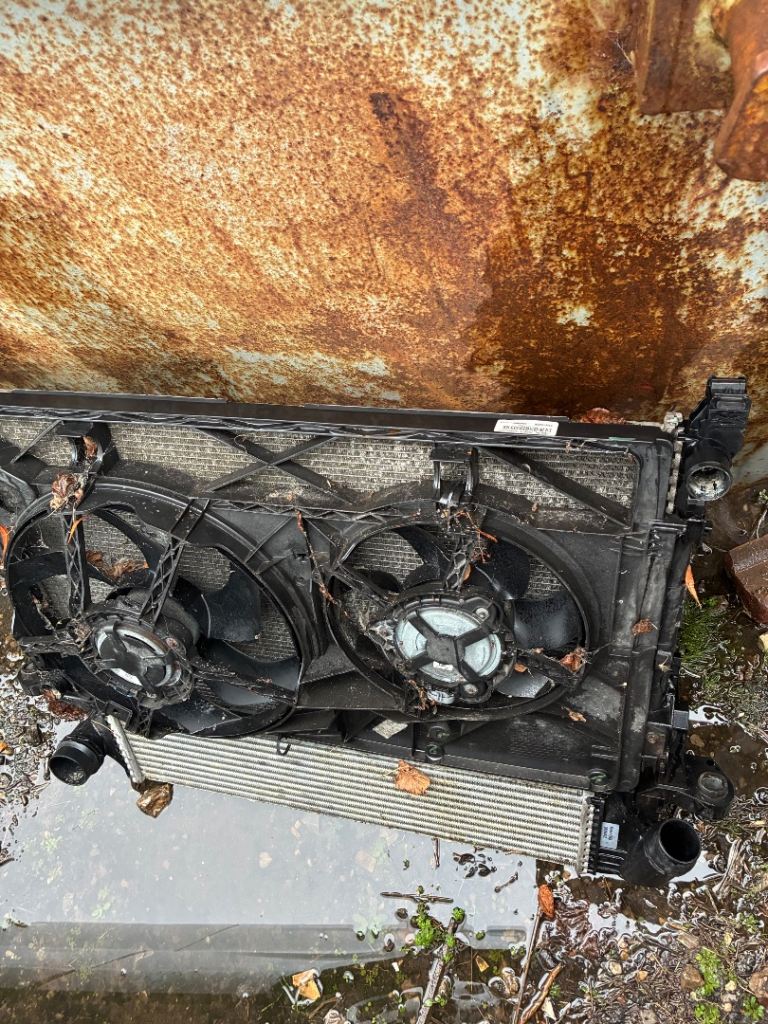 2018 VIVARO / TRAFIC 1.6 RADIATOR PACK.  