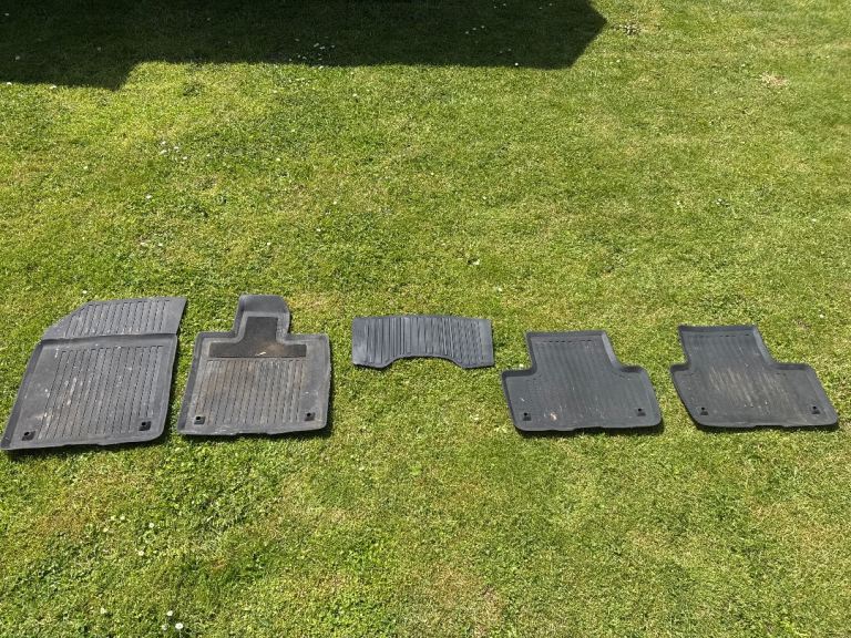 Genuine Volvo XC60 Floor Mats